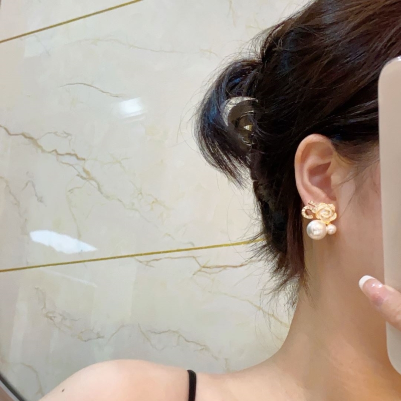 Ch**el earrings